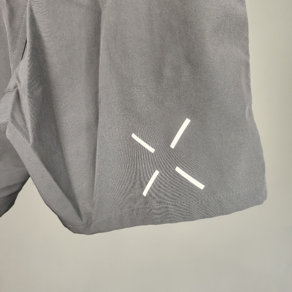 Ten thousand shorts - Picture 3 of 4